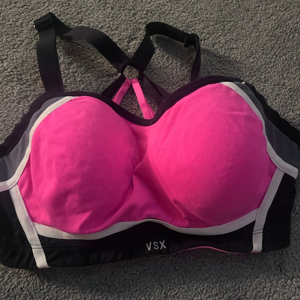 VSX sports bra size 34DD